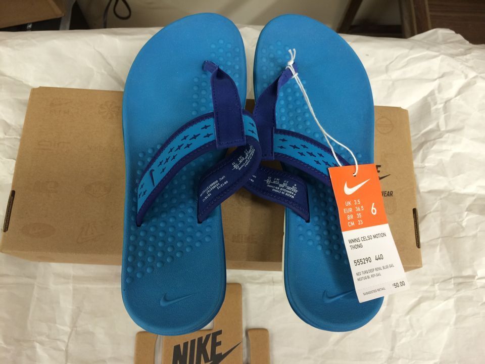 NIB Nike WMNS Celso Motion Thong 555290 440 Women Size 6 Royal No Sales Tax - Click Image to Close